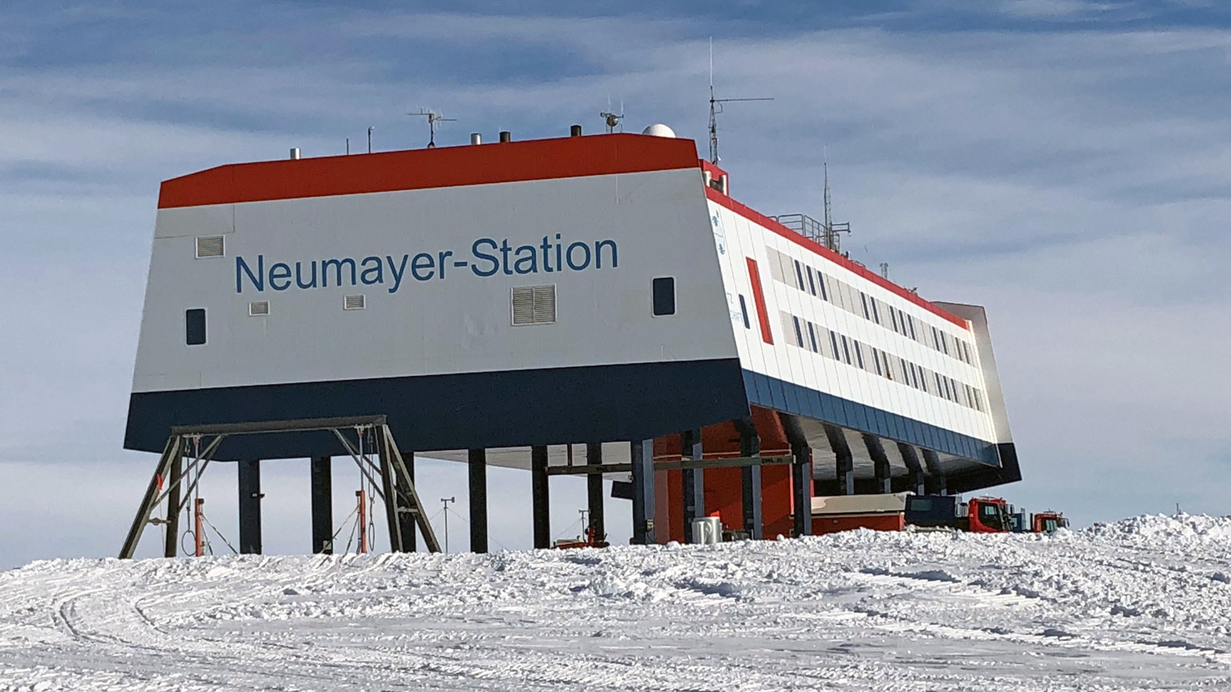 "Am Puls der Erde": Die Neumayer-Station in der Antarktis ist die größte und komfortabelste deutsche Station am Südpol aller Zeiten.