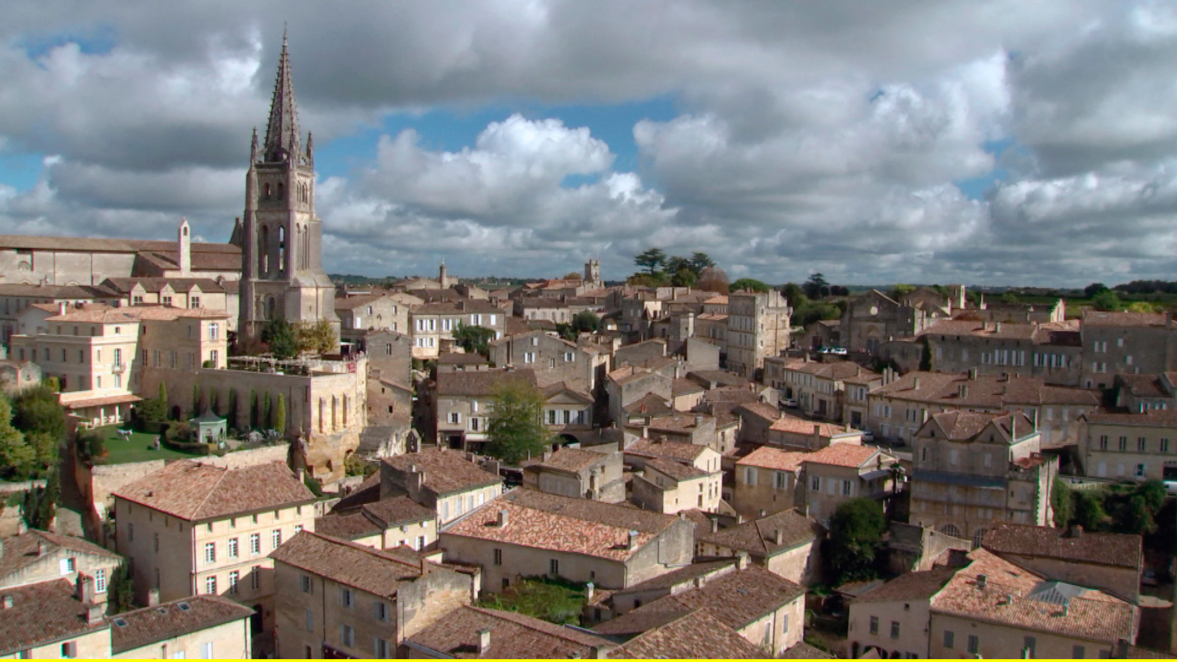 "Bordeaux und Frankreichs Südwesten": Blick auf Saint-Émilion, berühmt für seine Bordeaux-Weine.