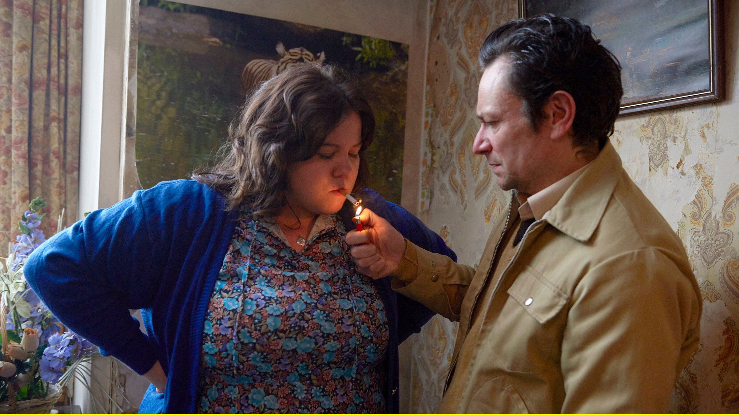 "Ray & Liz": Liz (Ella Smith) und Ray (Justin Salinger) haben so viel mit sich selbst zu tun, dass kaum mehr Aufmerksamkeit für die Söhne bleibt.