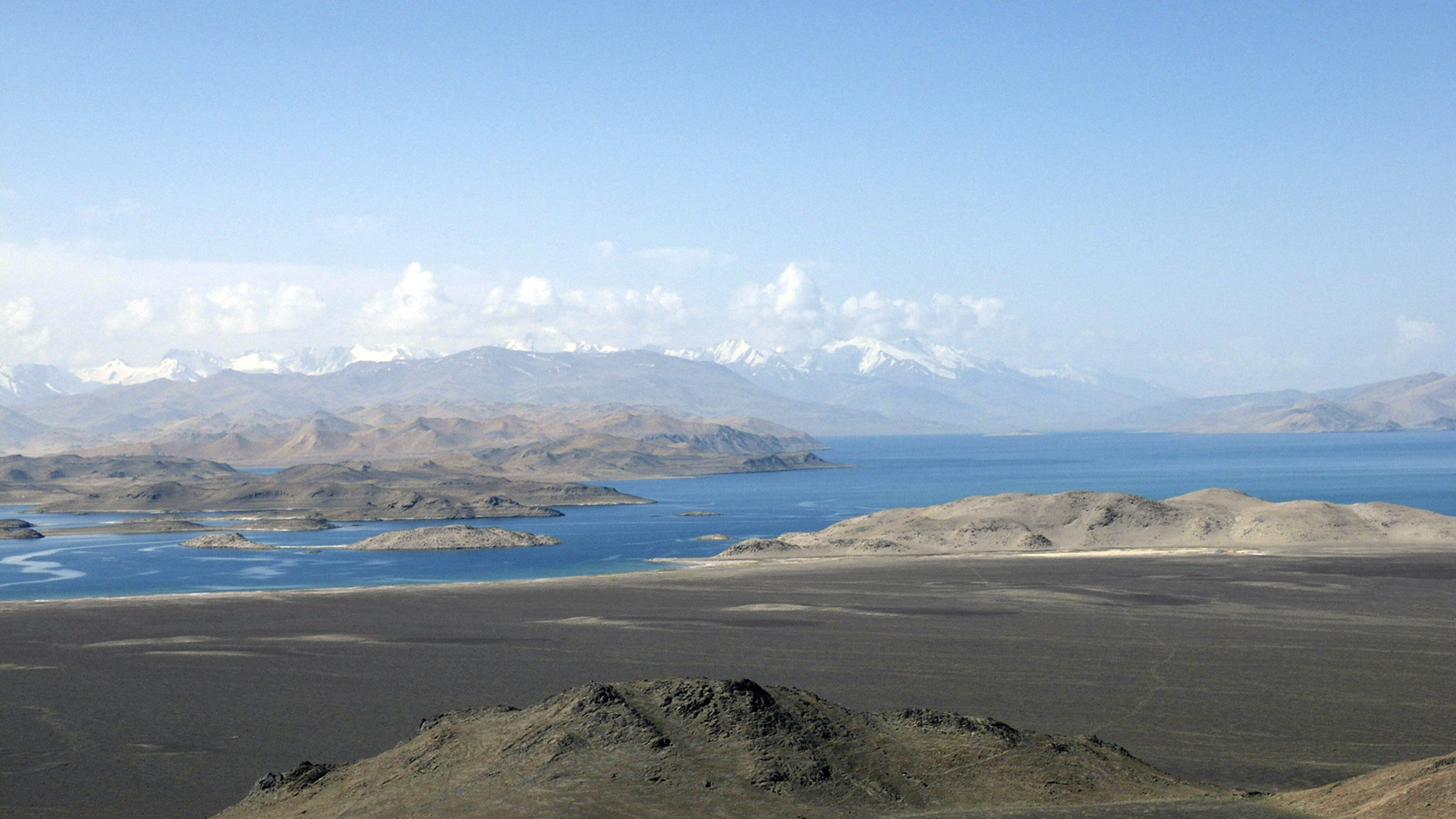 "Seen auf dem Dach der Welt, der Karakul in Tadschikistan" - Bergwüste am Karakul in über 4.000 Metern Höhe.