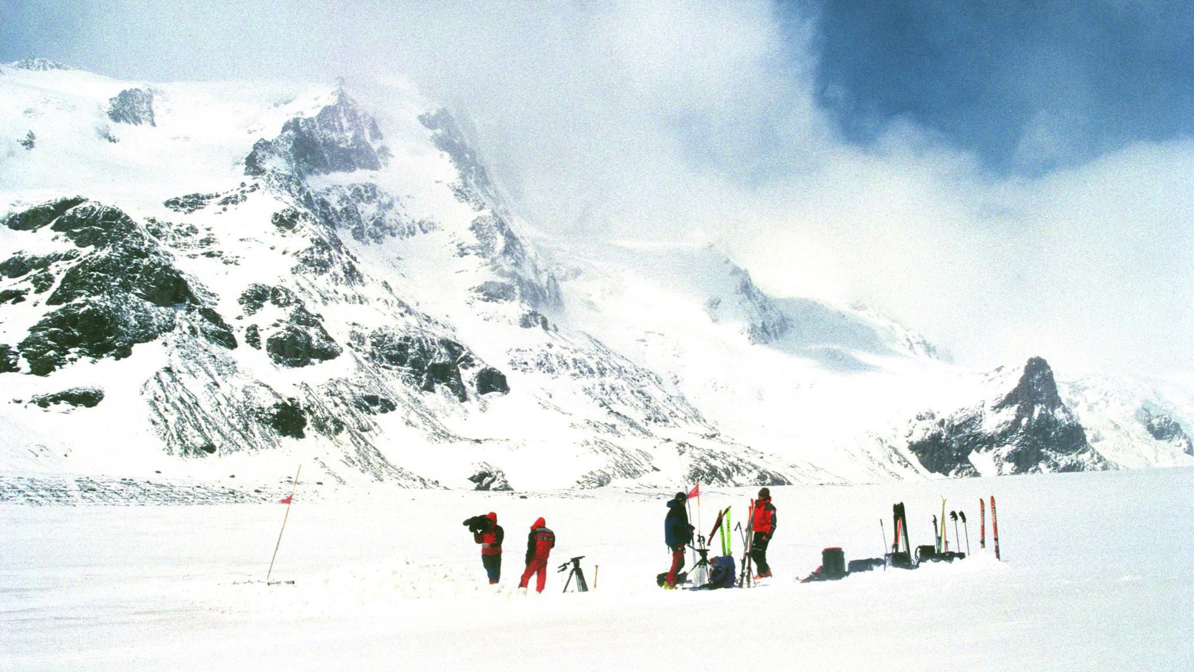 "Glockner - der schwarze Berg" - Team auf der Pasterze
