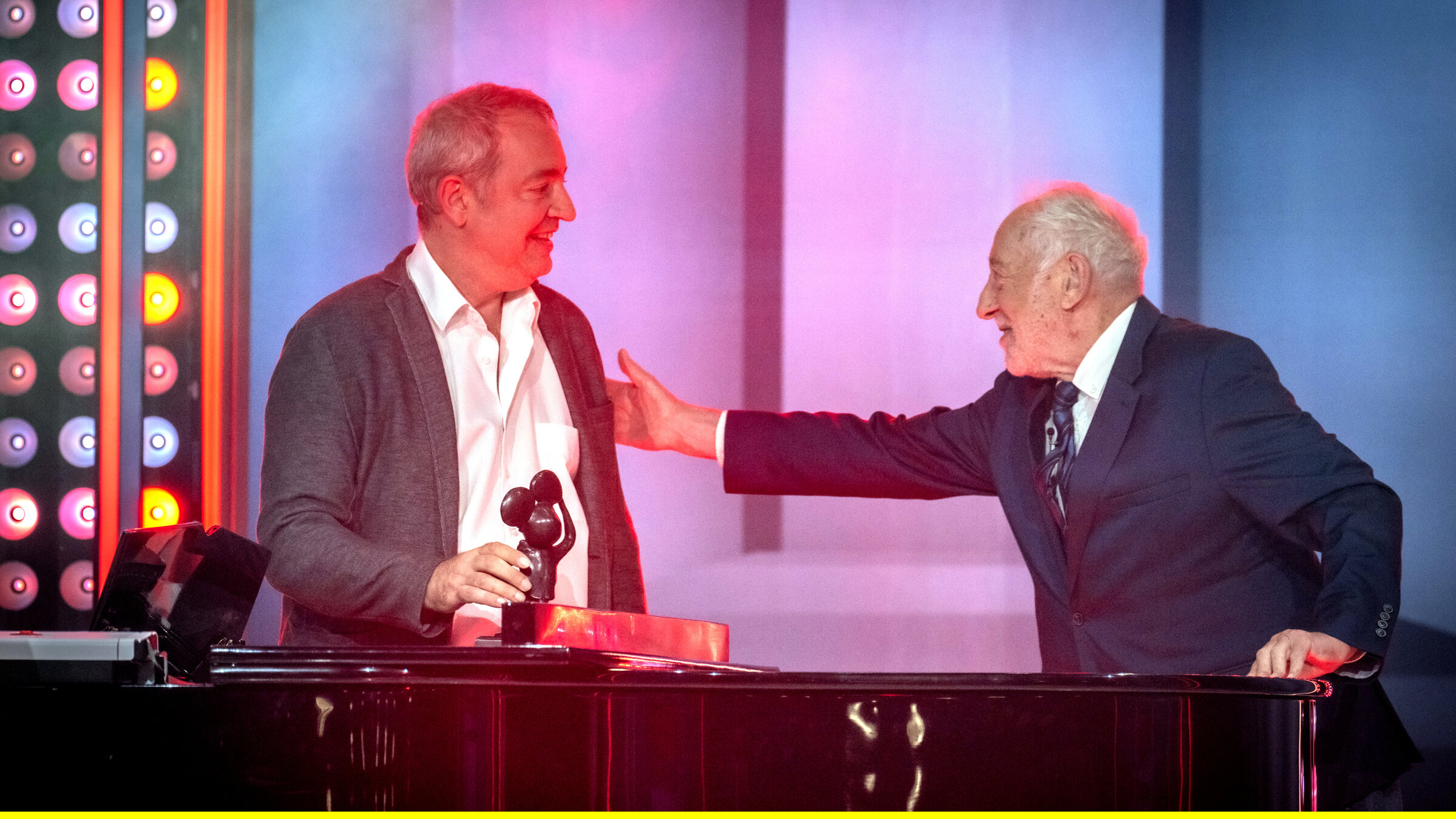 "Das große Kleinkunstfestival 2023 - Berlin-Preis": Rainald Grebe und Dieter Hallervorden.