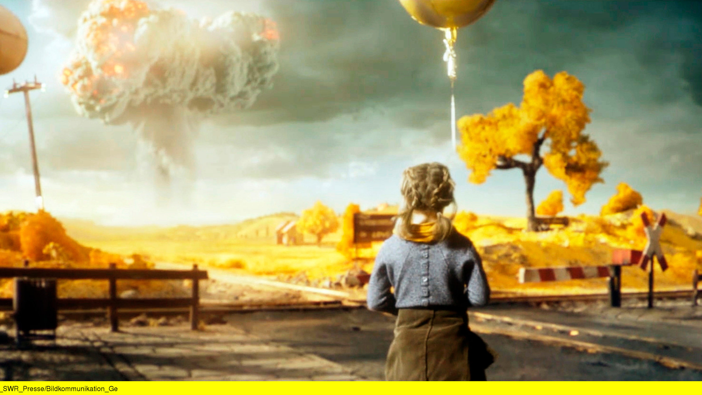 "Love and 50 Megatons": Ein Mädchen beobachtet interessiert von der Stadt aus einen alltäglichen Kernwaffentest.