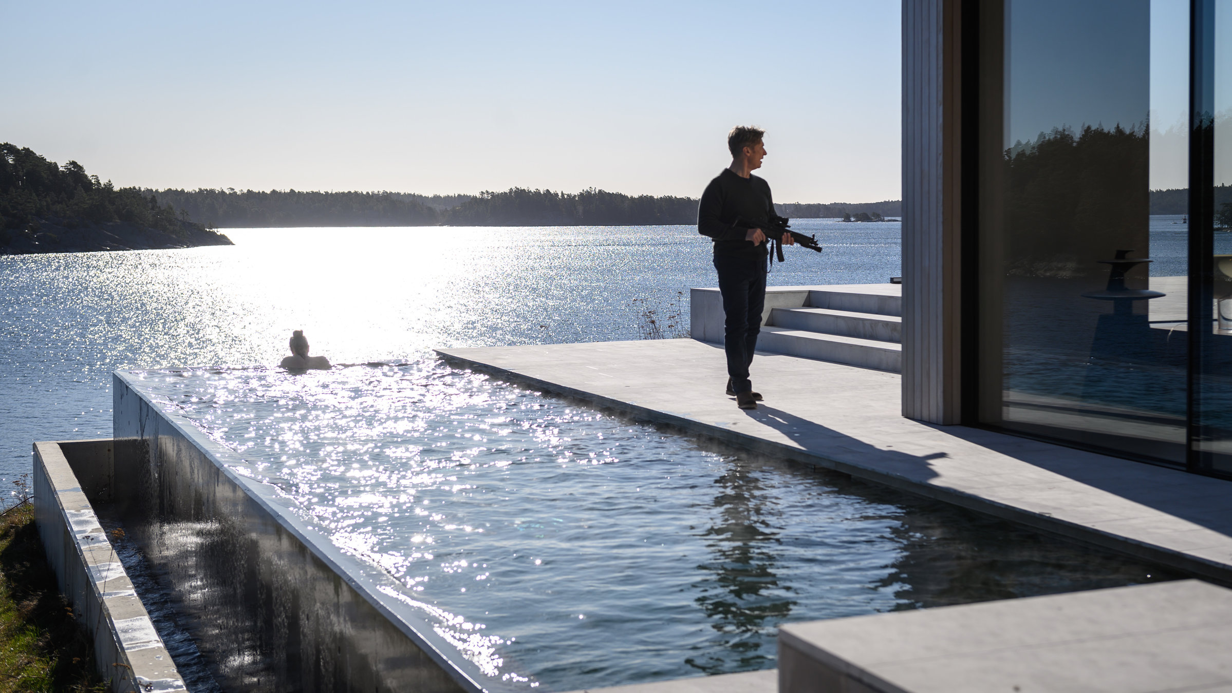 "Das Haus": Lucia Hellström (Valery Tscheplanowa) und Johann Hellström (Tobias Moretti).