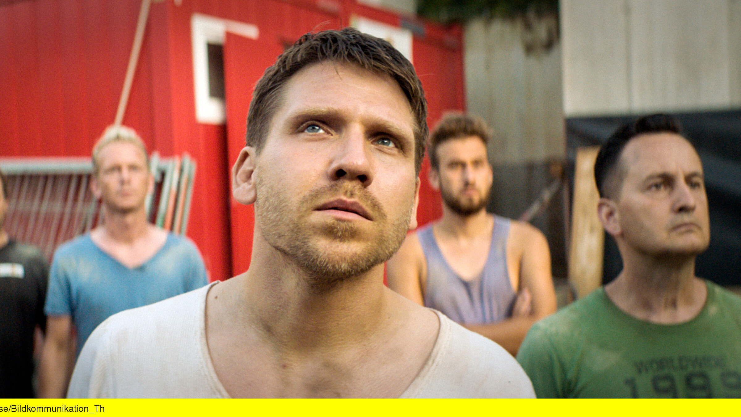 "Die Saat": Hanno Koffler spielt Rainer, der sich für seine Kollegen einsetzt und seine Position als Bauleiter räumen muss.