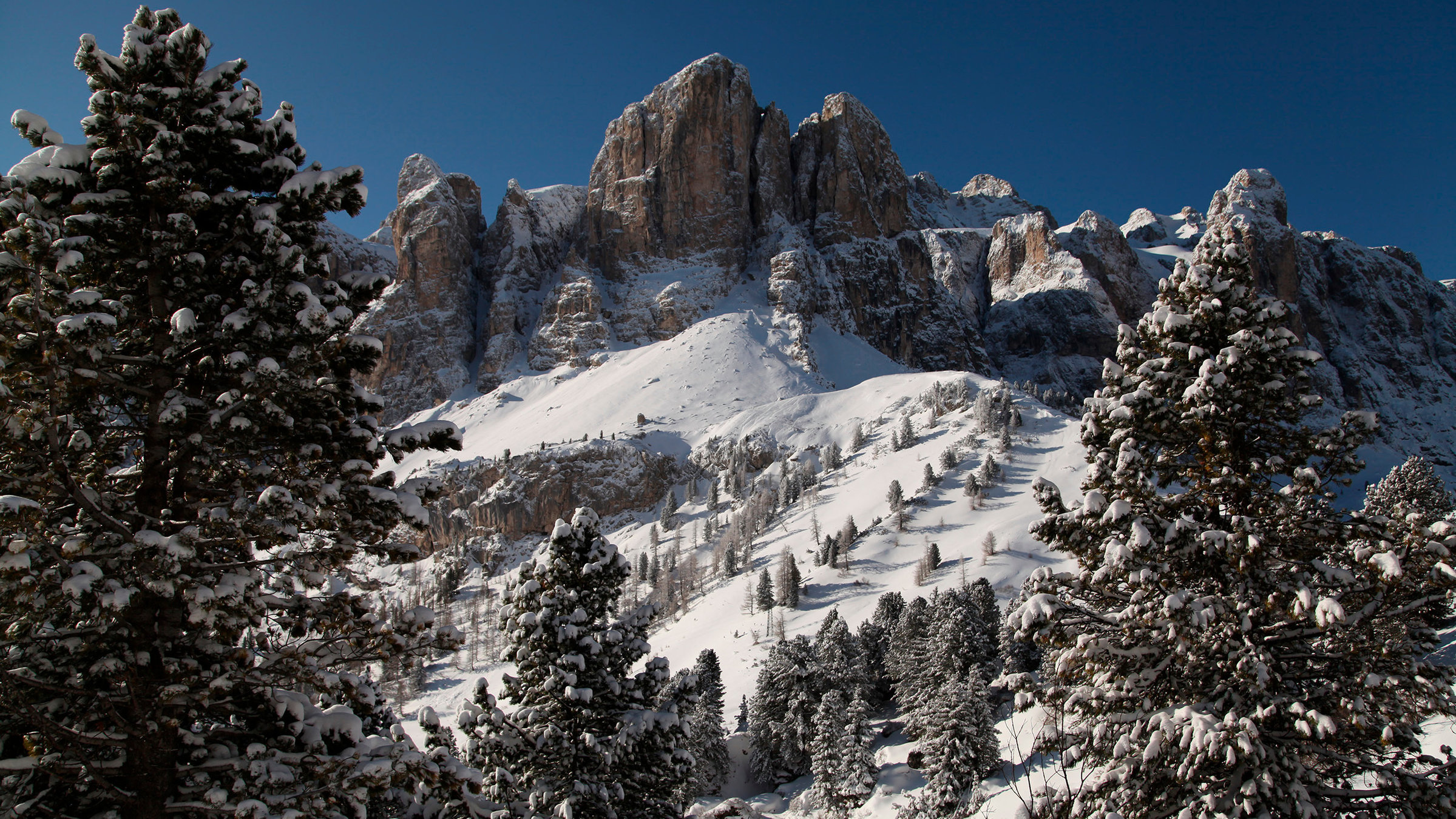 "Wildes Italien (1/2) - Von den Alpen zur Toskana": Die Alpen – eine Gebirgslandschaft der Superlative. Von den Alpenländern hat Italien flächenmäßig den größten Anteil.