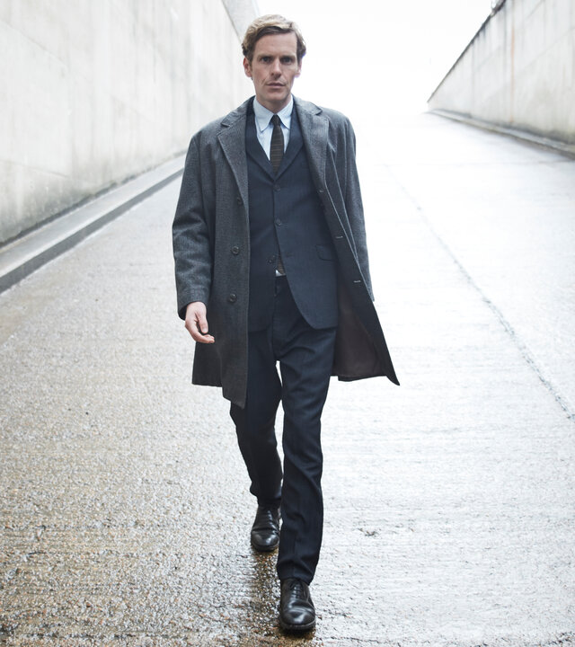 "Der junge Inspektor Morse - Sonnenglanz": Endeavour Morse (Shaun Evans) läuft eine Zufahrtsrampe hinunter.