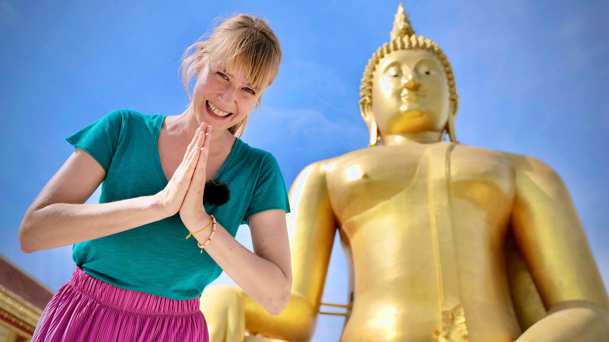 "Thailand erleben XXL": Nina Heins (li.) erlebt die unglaubliche Vielfältigkeit Thailands.