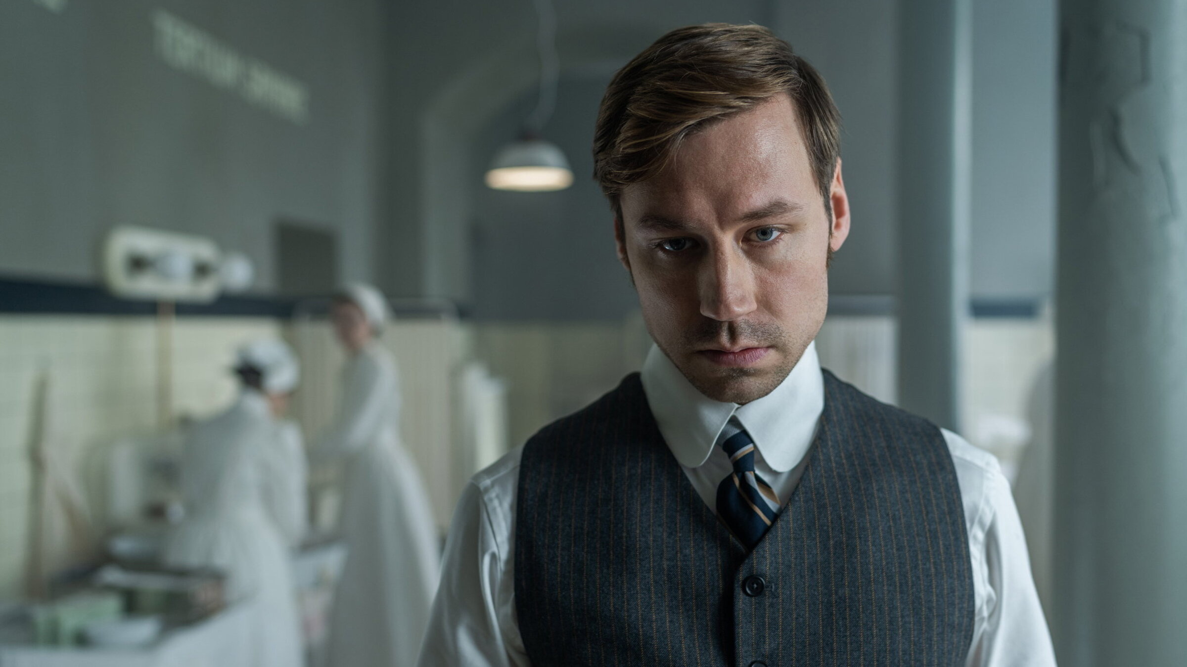 "Davos 1917 (5/6)": Kennt Dr. Mangold (David Kross) Johannas Geheimnis?