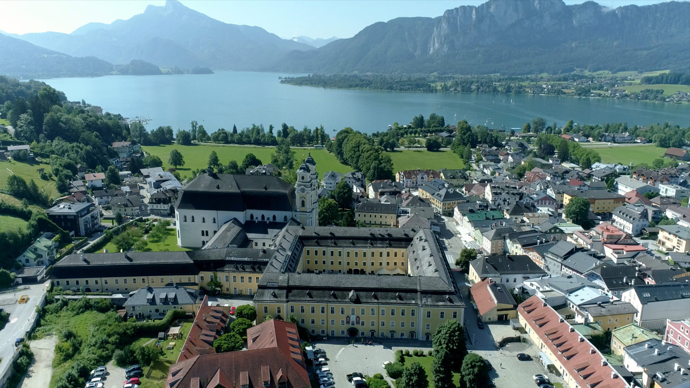 "Traumschlösser und Ritterburgen - Vom Salzkammergut": Schloss Mondsee.