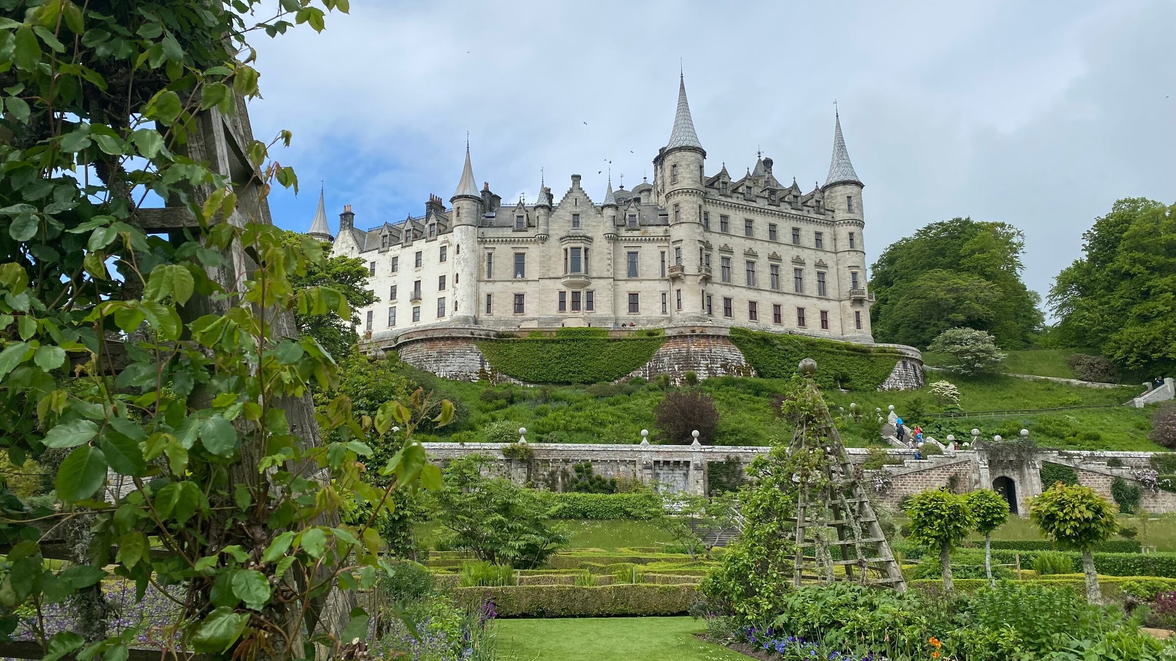 "Leben an der Nordsee (1/6) - Schottland und die Orkneys": Dunrobin Castle, das Märchenschloss der Sutherlands an der schottischen Nordseeküste.