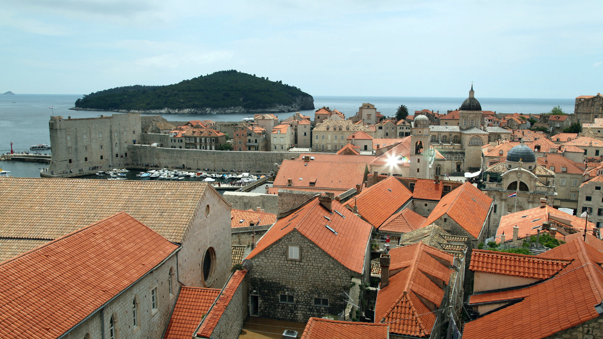 "Kroatien - Inselwelten vor Dubrovnik" - Panoramablick auf die Altstadt von Dubrovnik ist heute UNESCO Welterbe