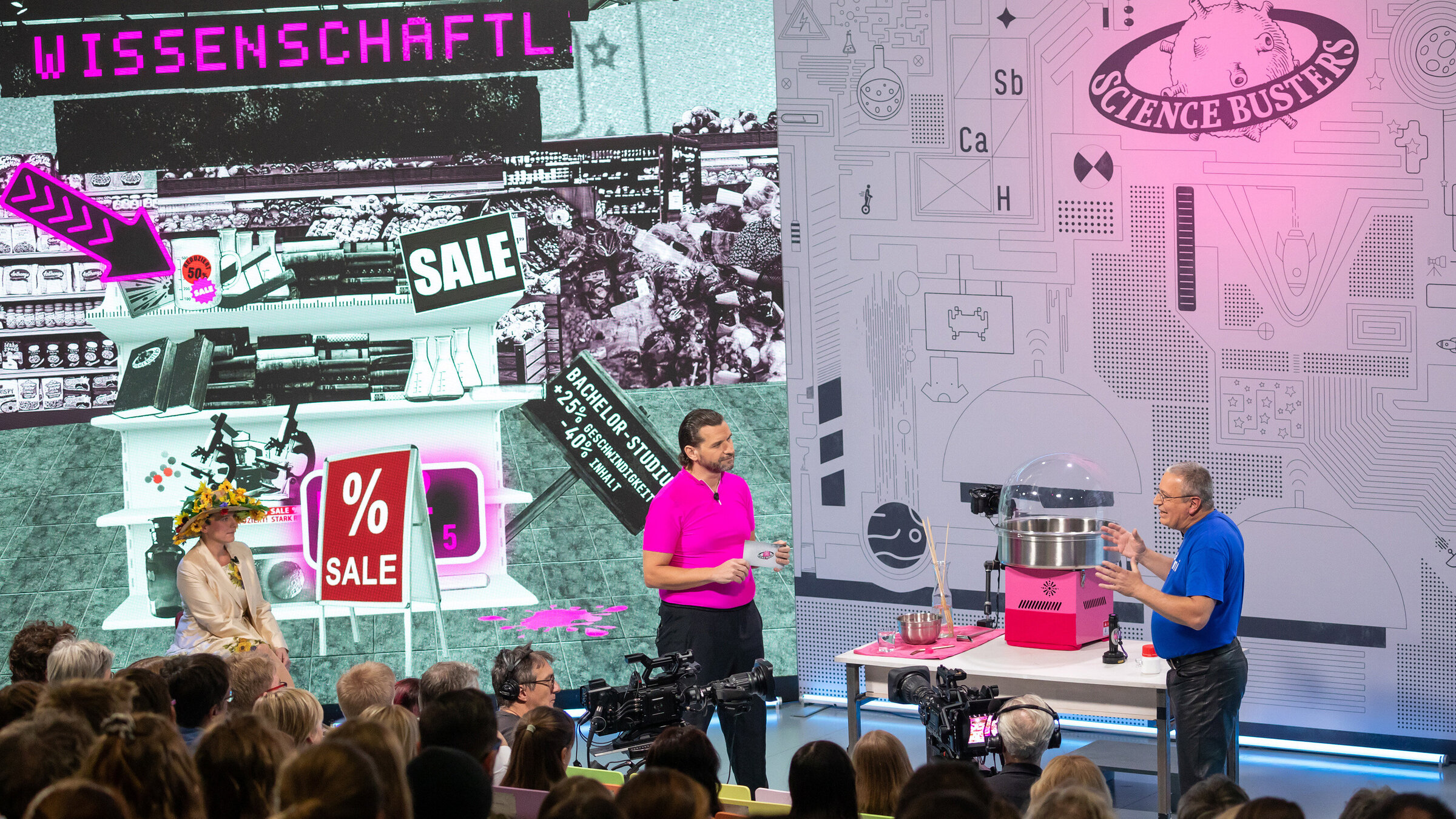 "Science Busters - Wer nichts weiß muss alles glauben - Wissenschaftliches Lockangebot": Dr. Elisabeth Oberzaucher (Evolutionsbiologie), Martin Puntigam, Dr. Peter Weinberger (Associate Professor für anorganische Chemie an der TU Wien).