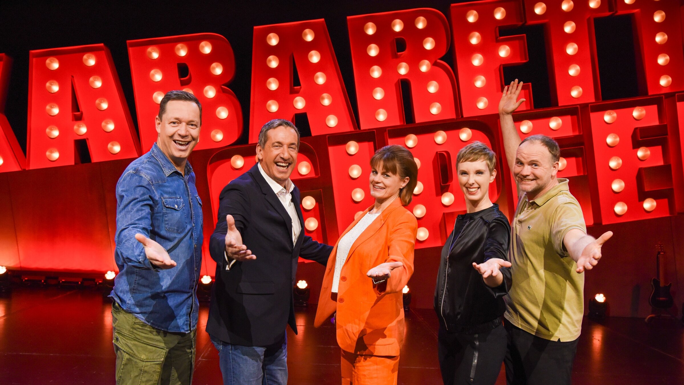 "Kabarettgipfel - 'Alt und Jung'": Alex Kristan, Viktor Gernot, Eva Maria Marold, Sonja Pikart, Thomas Stipsits.