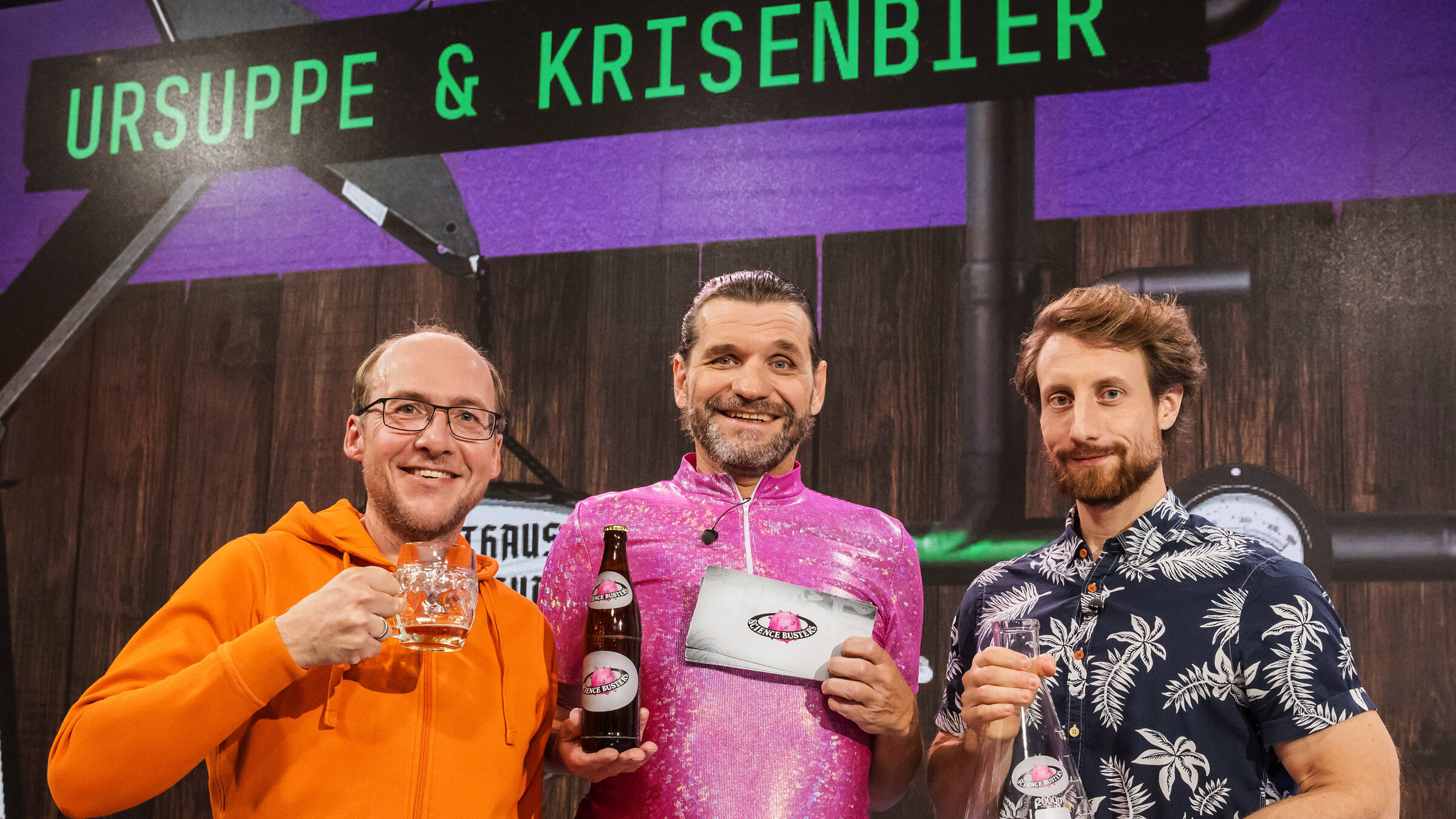 "Science Busters - Wer nichts weiß muss alles glauben - Ursuppe & Krisenbier": Martin Puntigam mit Florian Freistetter und Martin Moder.