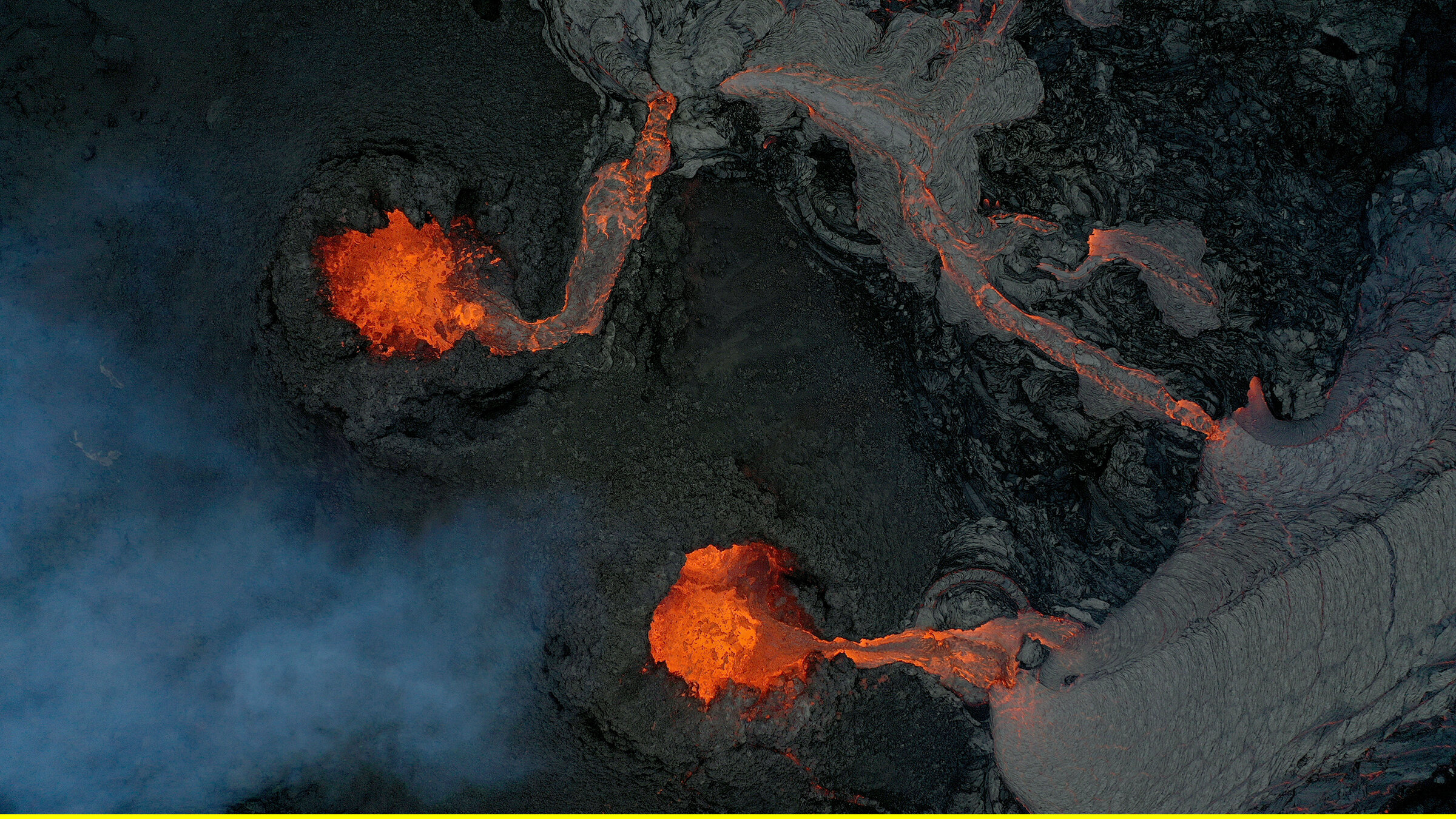 "Island im Winter (1/2) - Glühende Lava und einsame Fjorde": Gerade ist der Vulkan Fagradalsfjall nahe Reykjavik ausgebrochen.