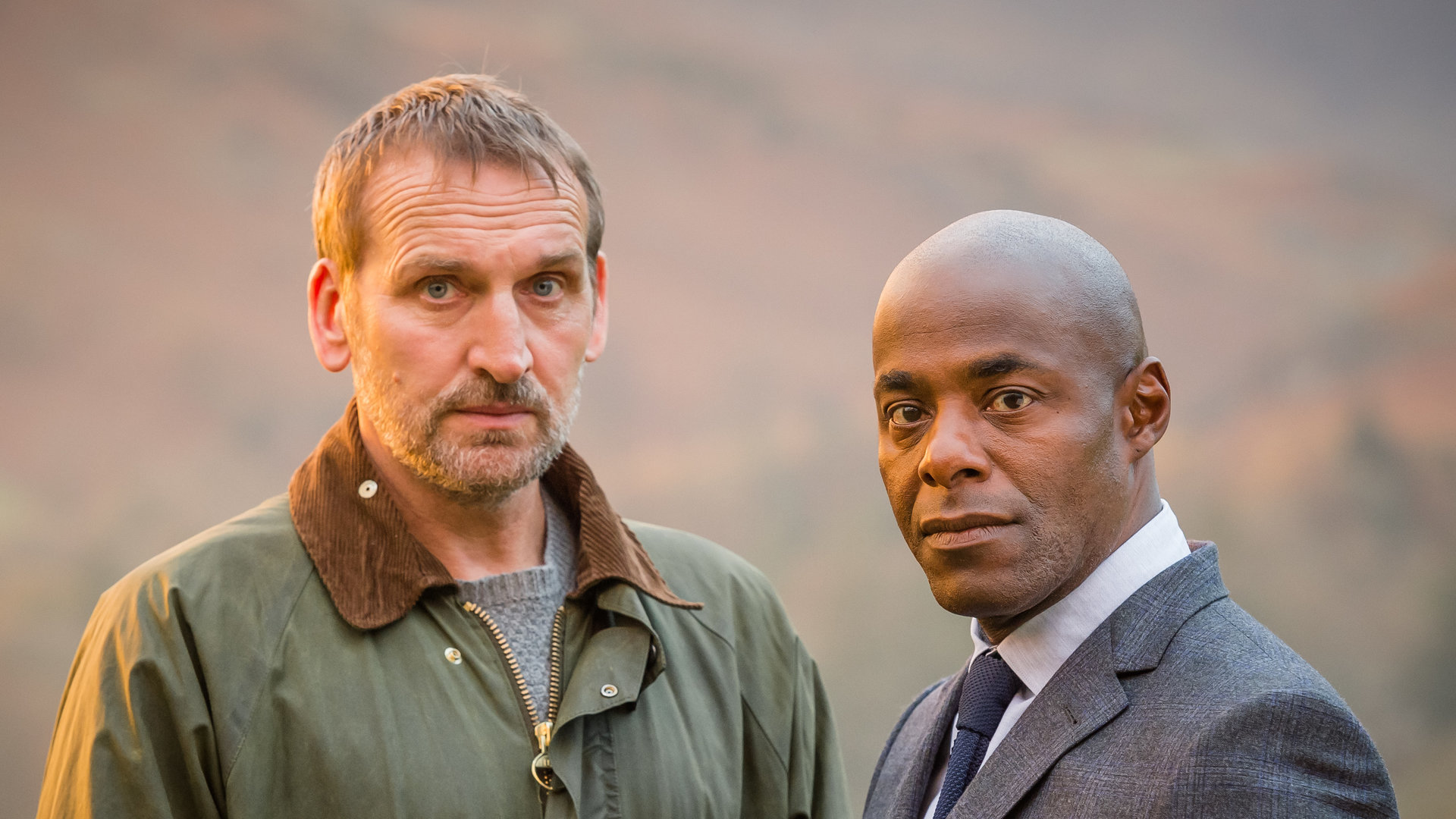 Robert (Christopher Eccleston) und Mark (Paterson Joseph).