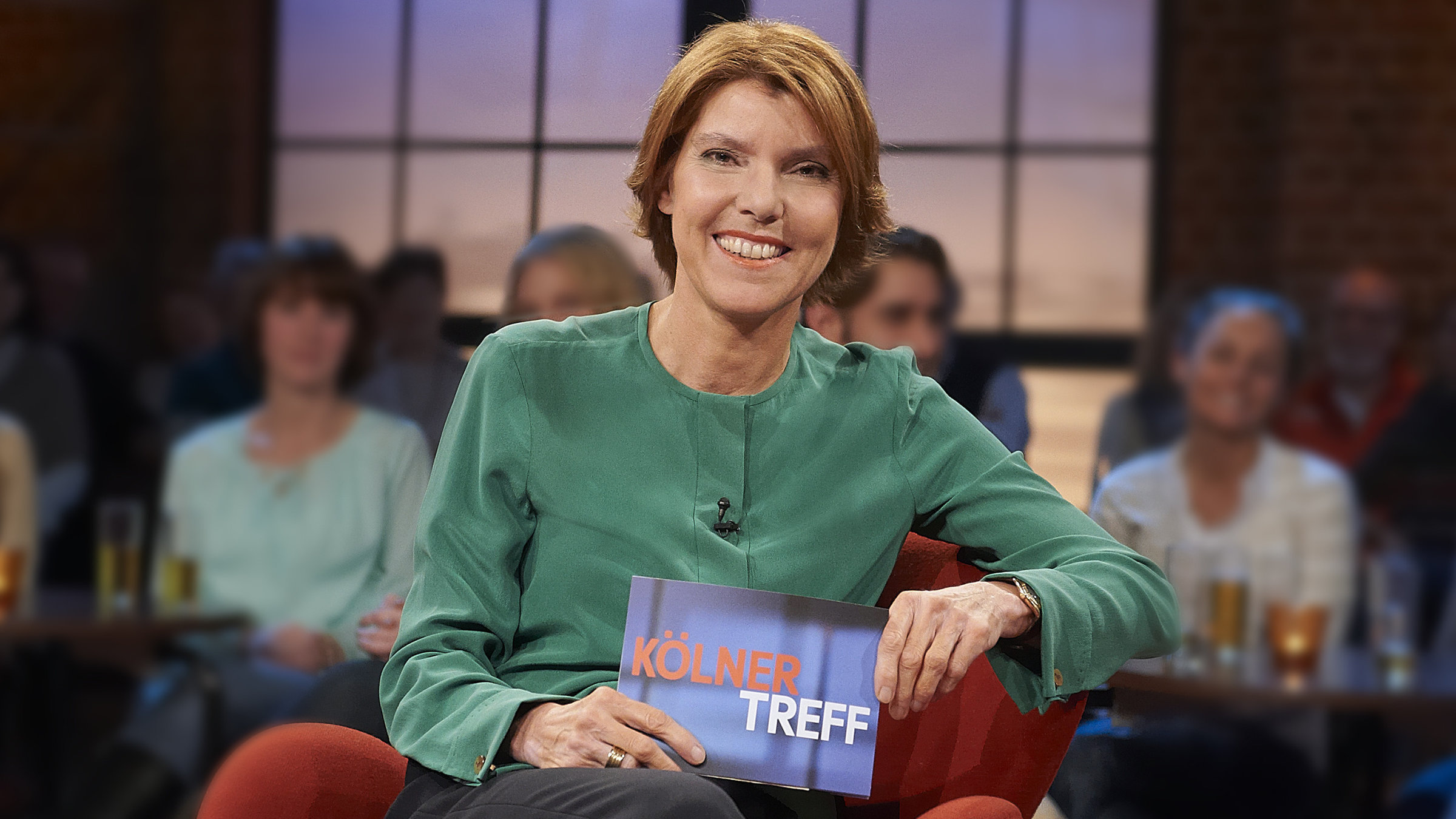 "Kölner Treff": Moderatorin Bettina Böttinger im Studio vor Publikum.