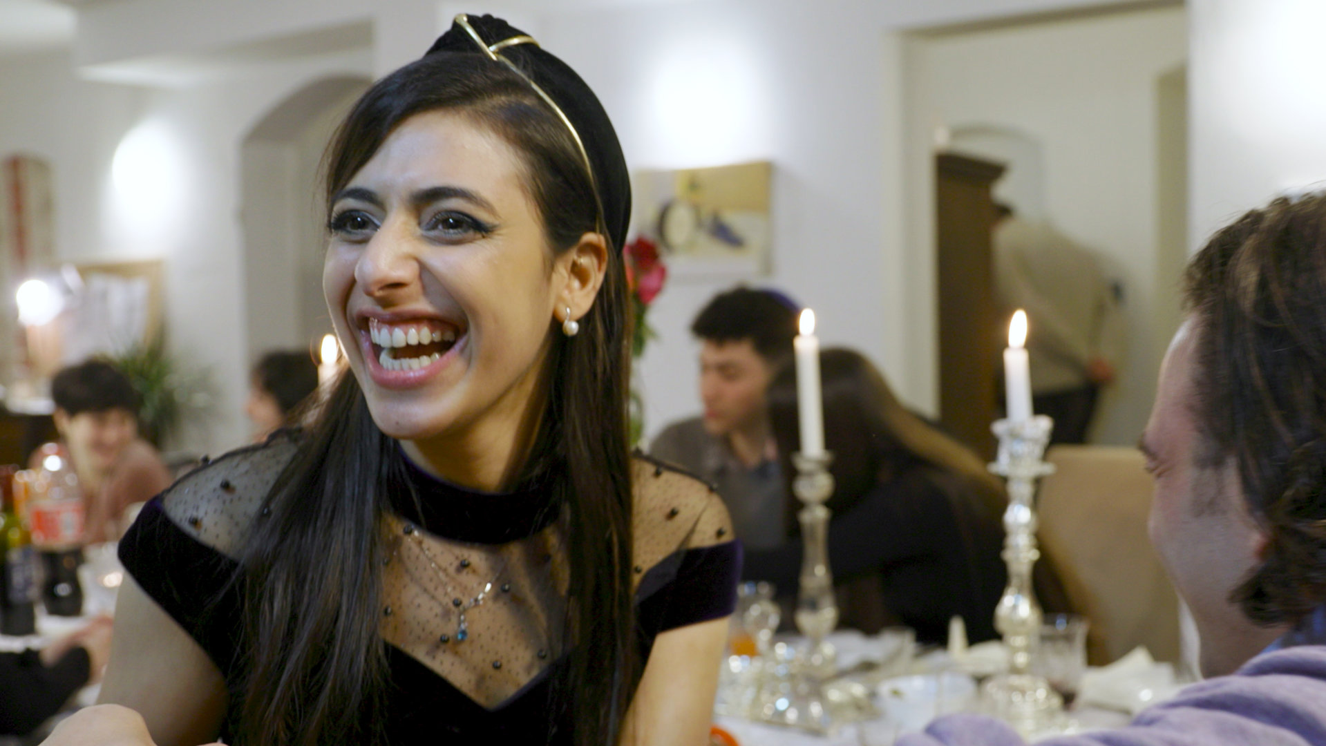 "37°Leben - Ultraorthodox? Nein danke!": Oriya feiert den jüdischen Feiertag Schabbat.