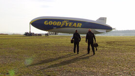 Luftschiff-Giganten am Bodensee - Zeppelin-Pilot<br/>Mario hebt ab
