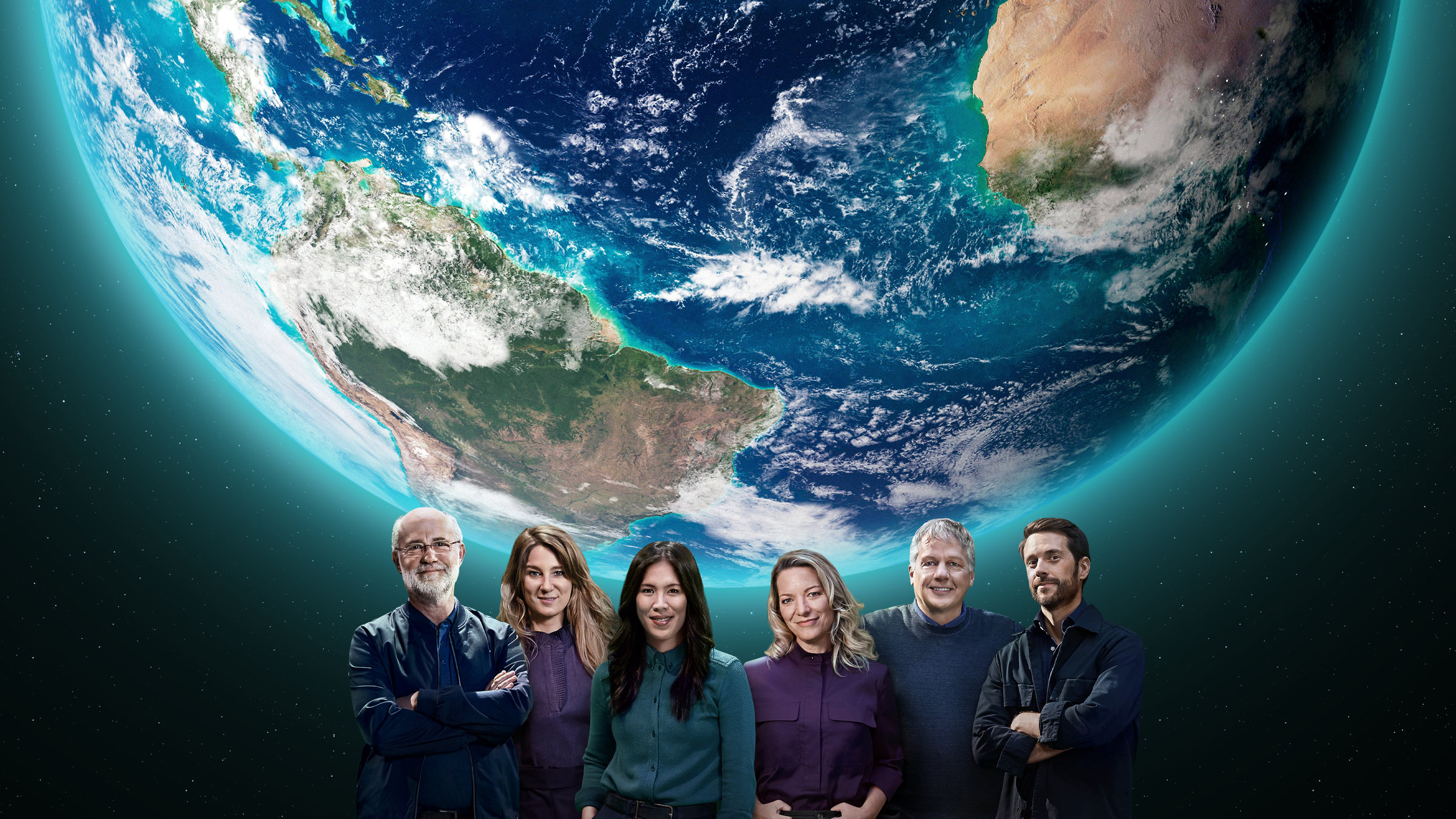 "Terra X - Unsere Kontinente - Afrika": Prof. Harald Lesch, Jasmina Neudecker, Dr. Mai Thi Nguyen-Kim, Prof. Antje Boetius, Prof. Colin Devey und Mirko Drotschmann vor der Weltkugel.