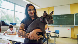 Lehrerin mit Herz und Hoffnung