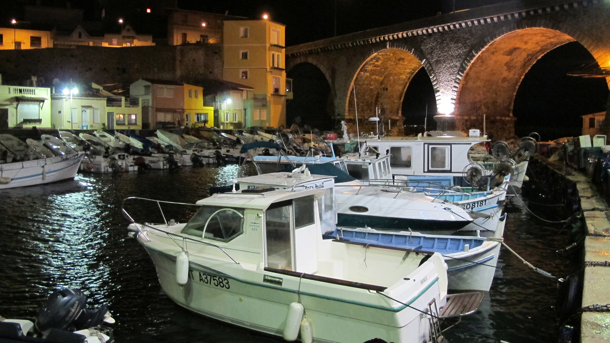 "Marseille - zauberhaft ungeschliffen" - Vallon des Auffes