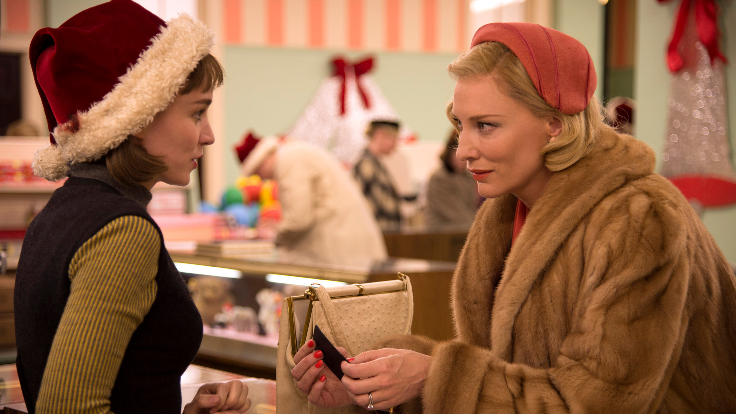 "Carol": Liebe auf den ersten Blick: Die elegante Carol (Cate Blanchett) lernt die Verkäuferin Therese (Rooney Mara) kennen.