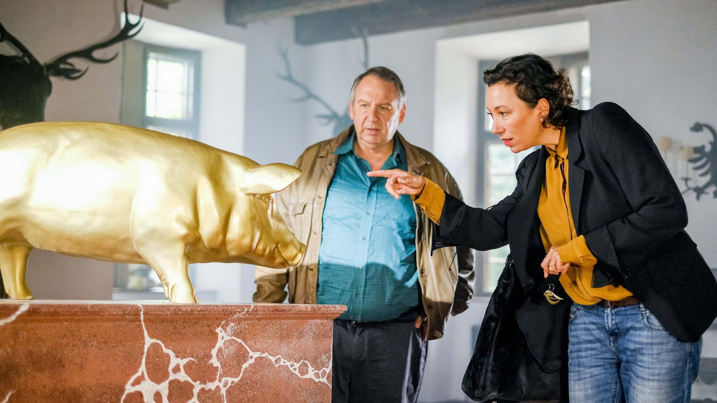 "Schnell ermittelt - Jakob Dinkelmann": Wolf Bachofner (Franitschek), Ursula Strauss (Angelika Schnell).