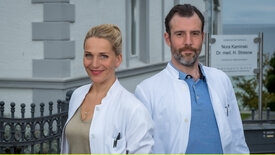 Praxis mit Meerblick - Familienbande