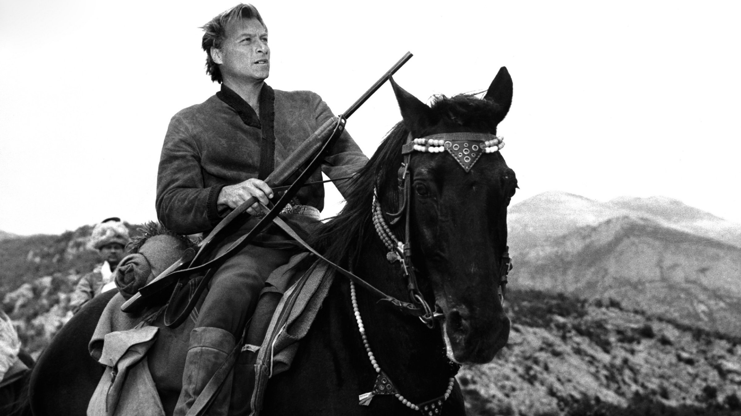 DER SCHUT: Der Abenteurer Kara Ben Nemsi (Lex Barker) ist gerade auf seinem Pferd unterwegs durch das Land der Skipetaren.