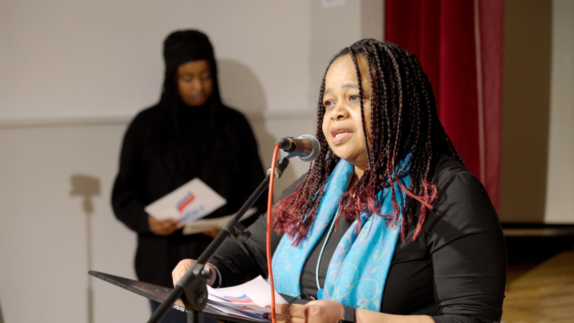 "Echte Wienerinnen": Ishraga Mustafa Hamid trägt bei Internationalen Tag der Arabischen Sprache vor.