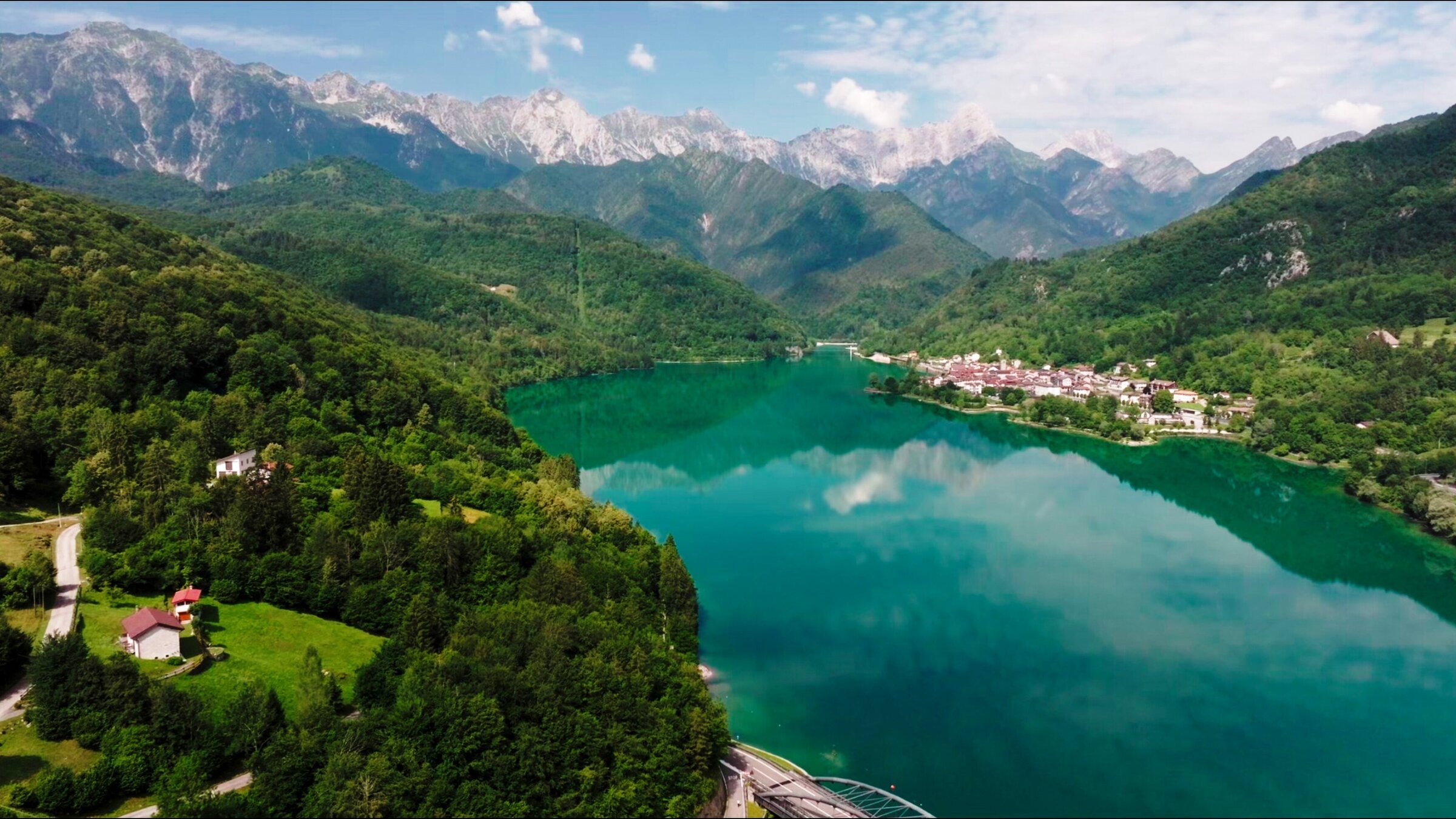 "An den smaragdgrÃ¼nen FlÃ¼ssen â Im SÃ¼den der Alpen": Lago Barcis und Lago Ravedis.