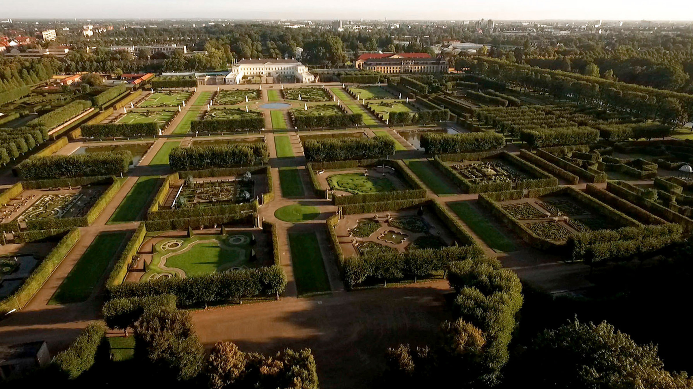 "Herrenhäuser Gärten": Der große Garten von oben