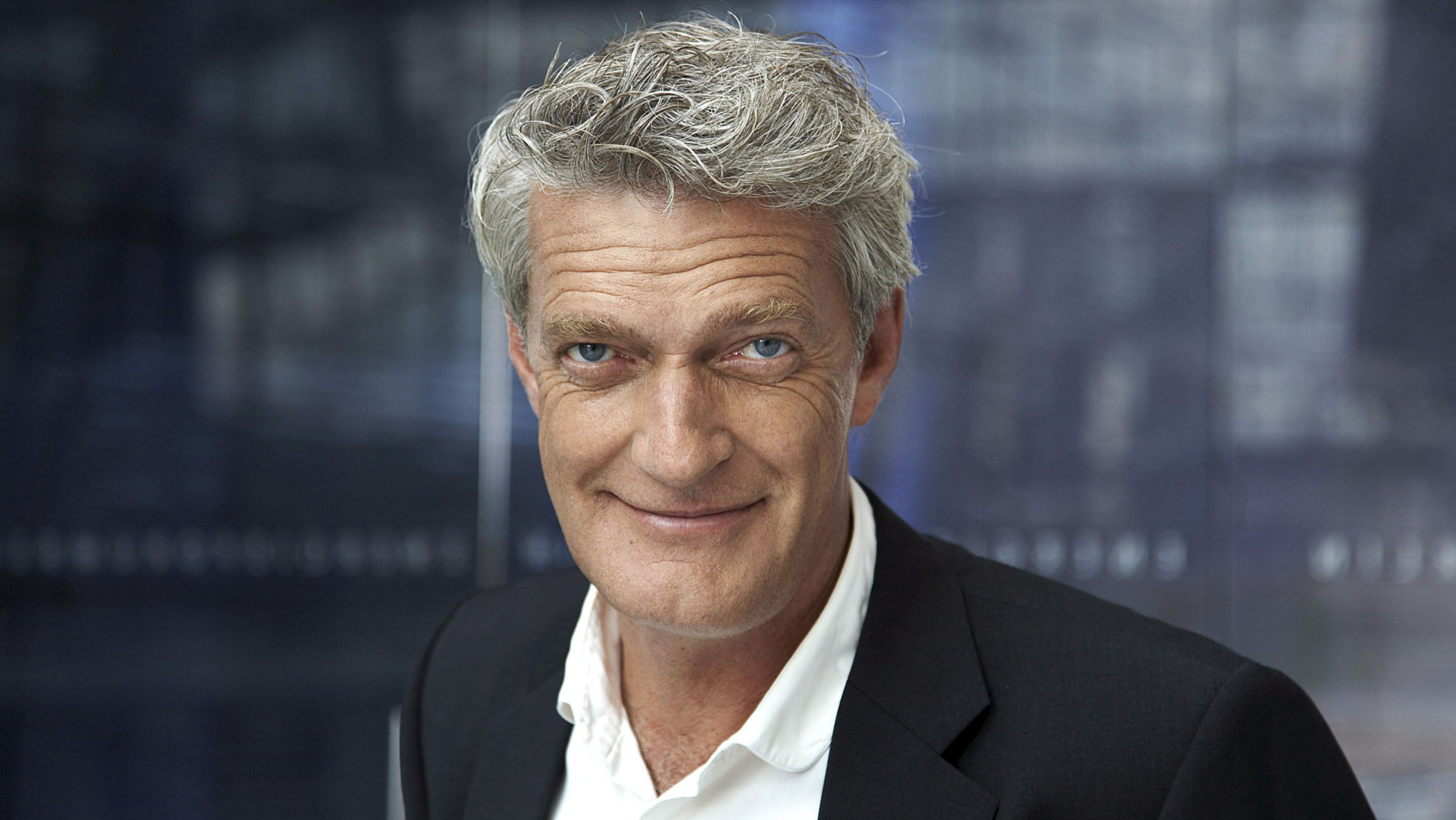 "Der Duft des Orient - Die Weihrauchstraße": Porträtfoto von Moderator Max Moor