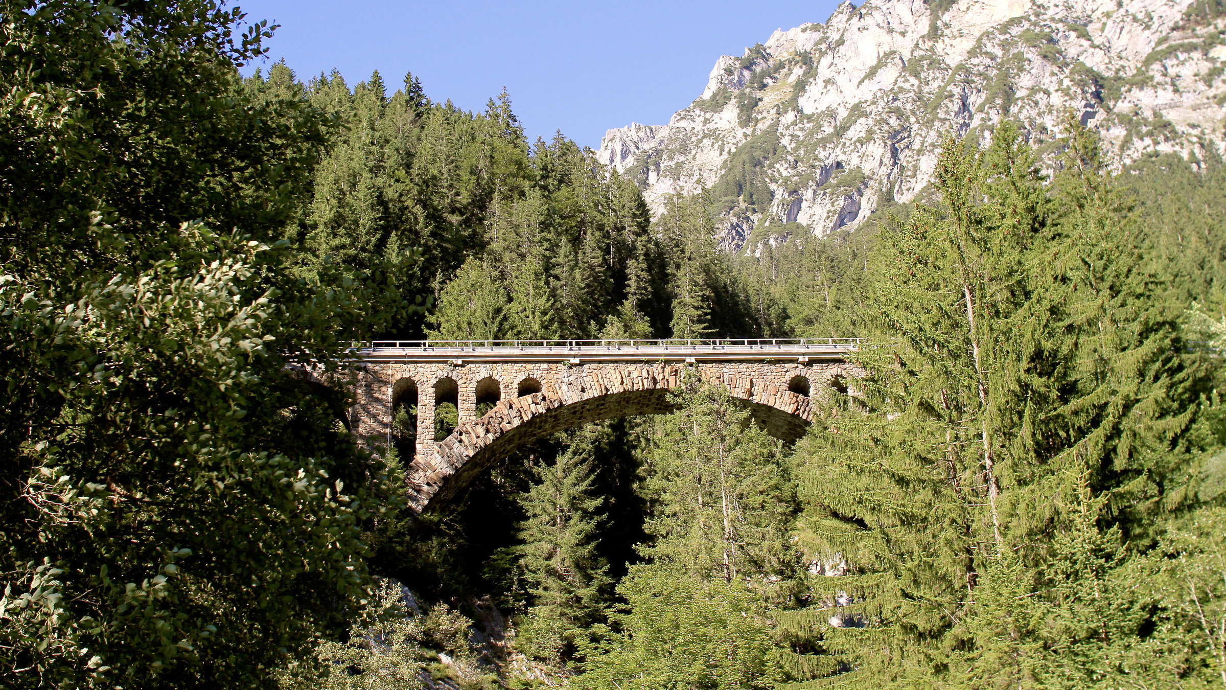 "Auf den Schienen des Doppeladlers - Der Weg in den Westen": Das Arlbergbahn-Viadukt.