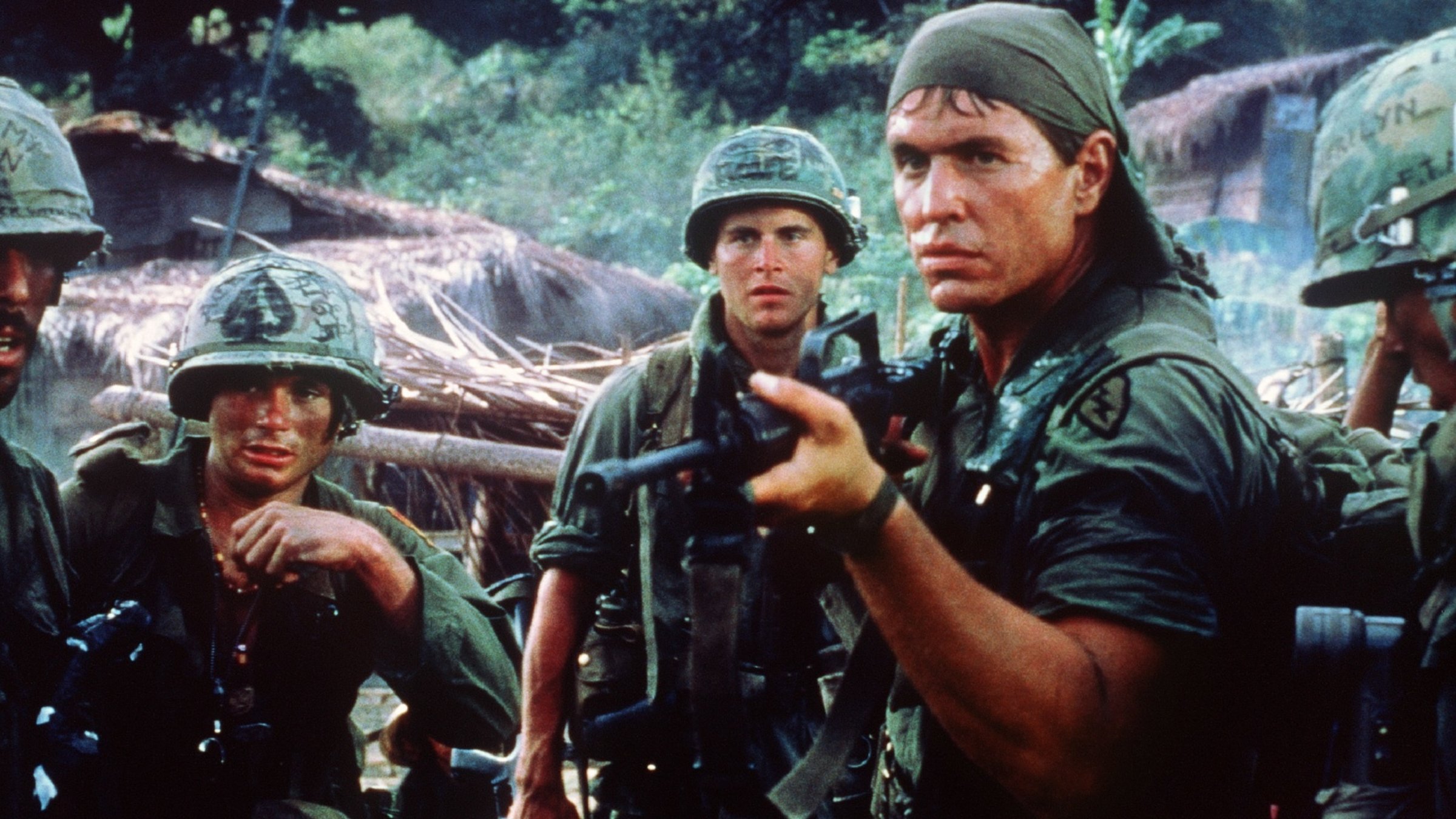 Взвод фильм 1986 оливер стоун. Фильм взвод гейтор лернер. Взвод оливера стоуна. Командир взвода (platoon leader) 1989. Platoon leader 1988.