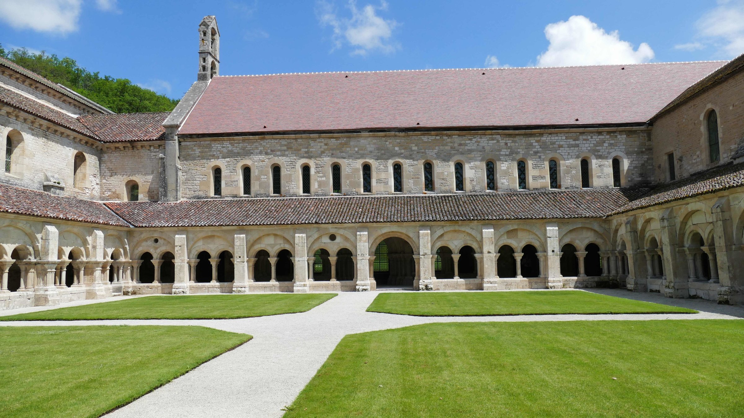 "Das Vermächtnis der Zisterzienser: Frankreich": Die Klosteranlage der Abtei Fontenay.