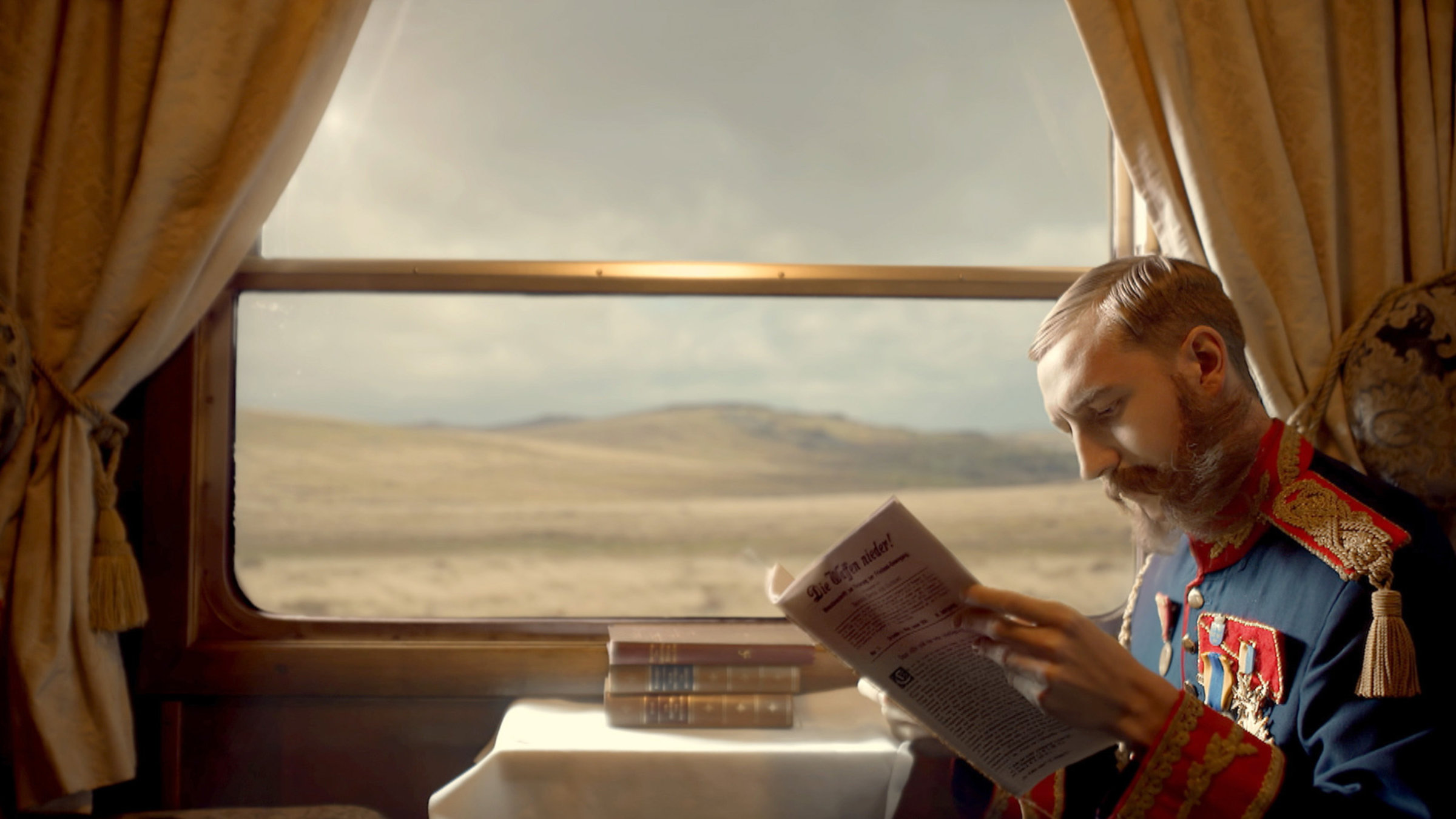 "Die Reisen der Habsburger – Kaiser Franz Joseph": Kaiser Franz Joseph auf einer Zugreise.