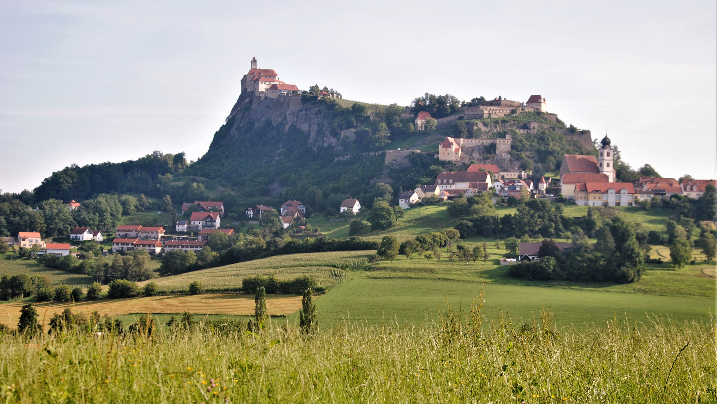"Burgen und Schlösser in Österreich - Vom Vulkanland ins Schilcherland": Riegersburg