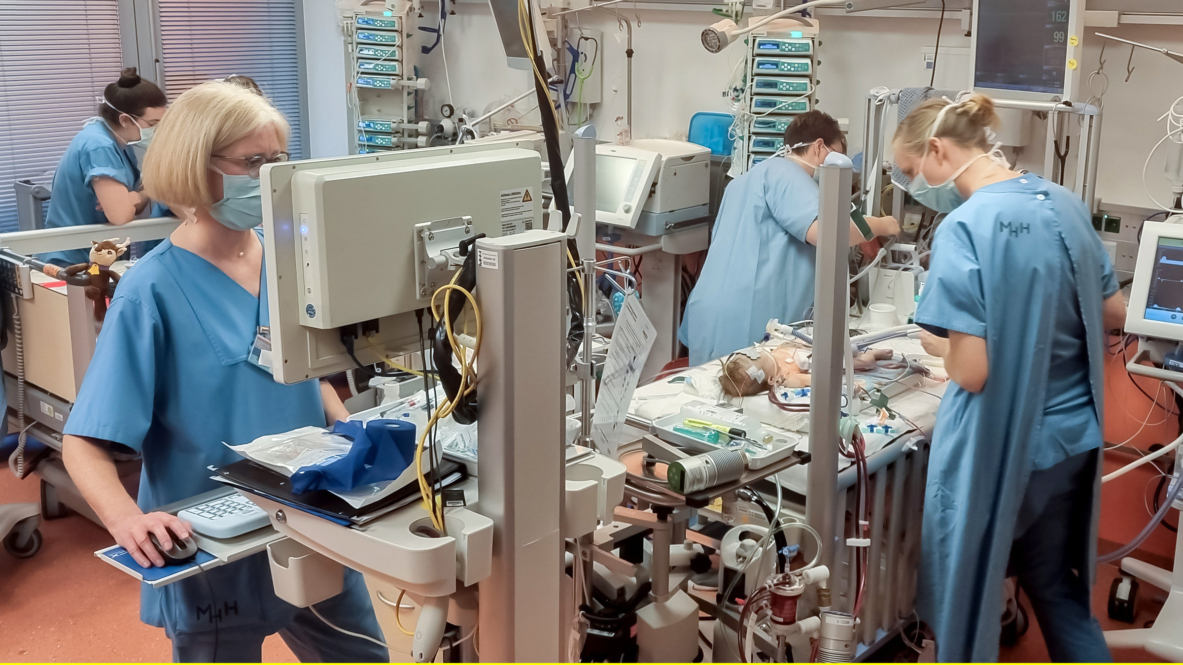 "Die Nordreportage: Notstand auf der Kinderstation": Nur acht von 18 Betten können auf der Kinderintensivstation der MHH derzeit belegt werden. Um mehr Kinder betreuen zu können, fehlen Pflegekräfte.