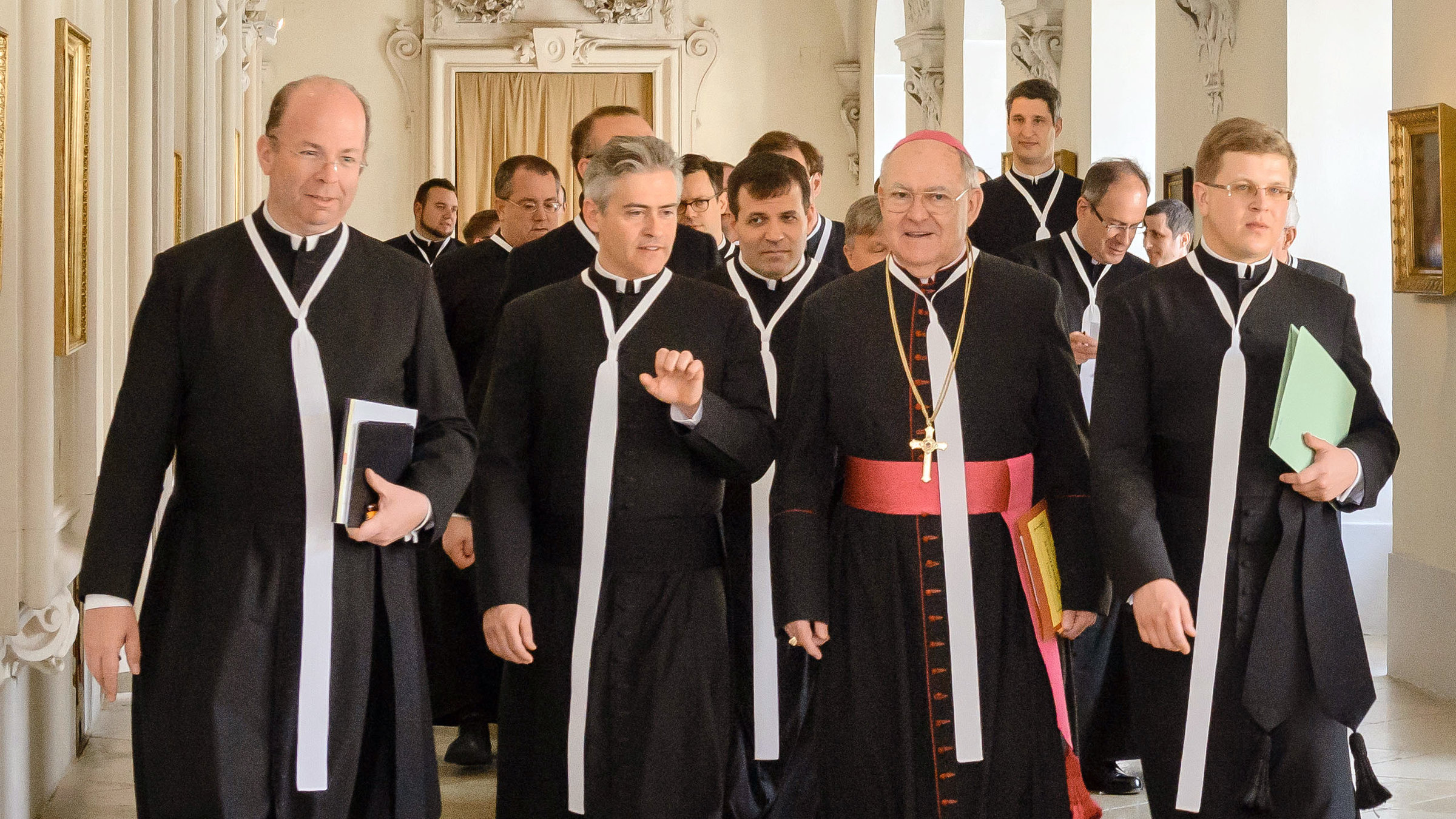 "Klosterneuburg – Ein Stift an der Donau": Chorherren