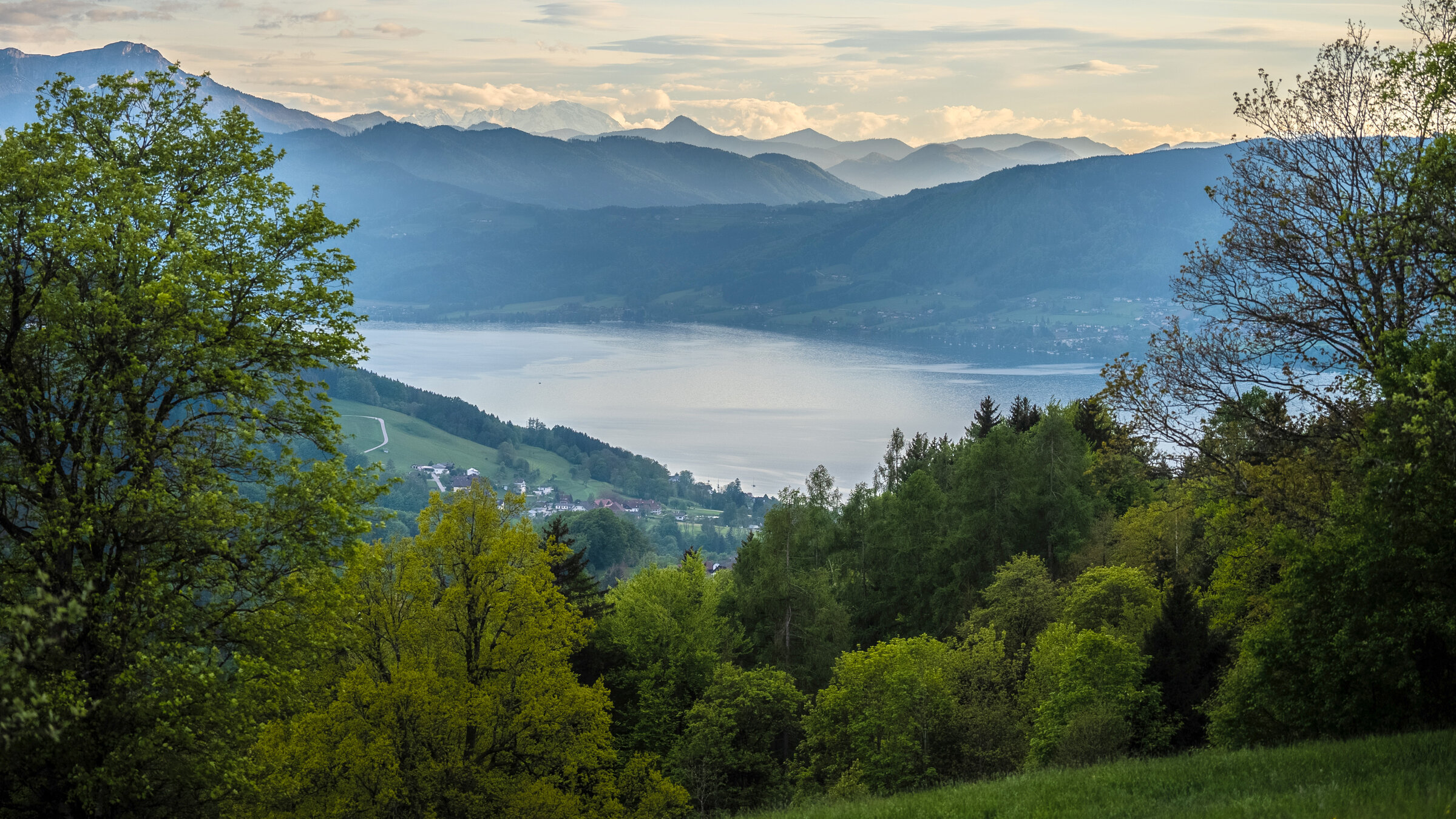 "Seenland Österreich - Das oberösterreichische Salzkammergut": Attersee.