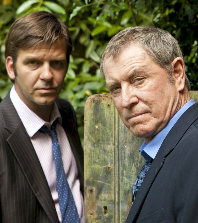 "Inspector Barnaby - Du musst dran glauben!": Großaufnahme von Ben Jones (Jason Hughes) und Tom Barnaby (John Nettles).