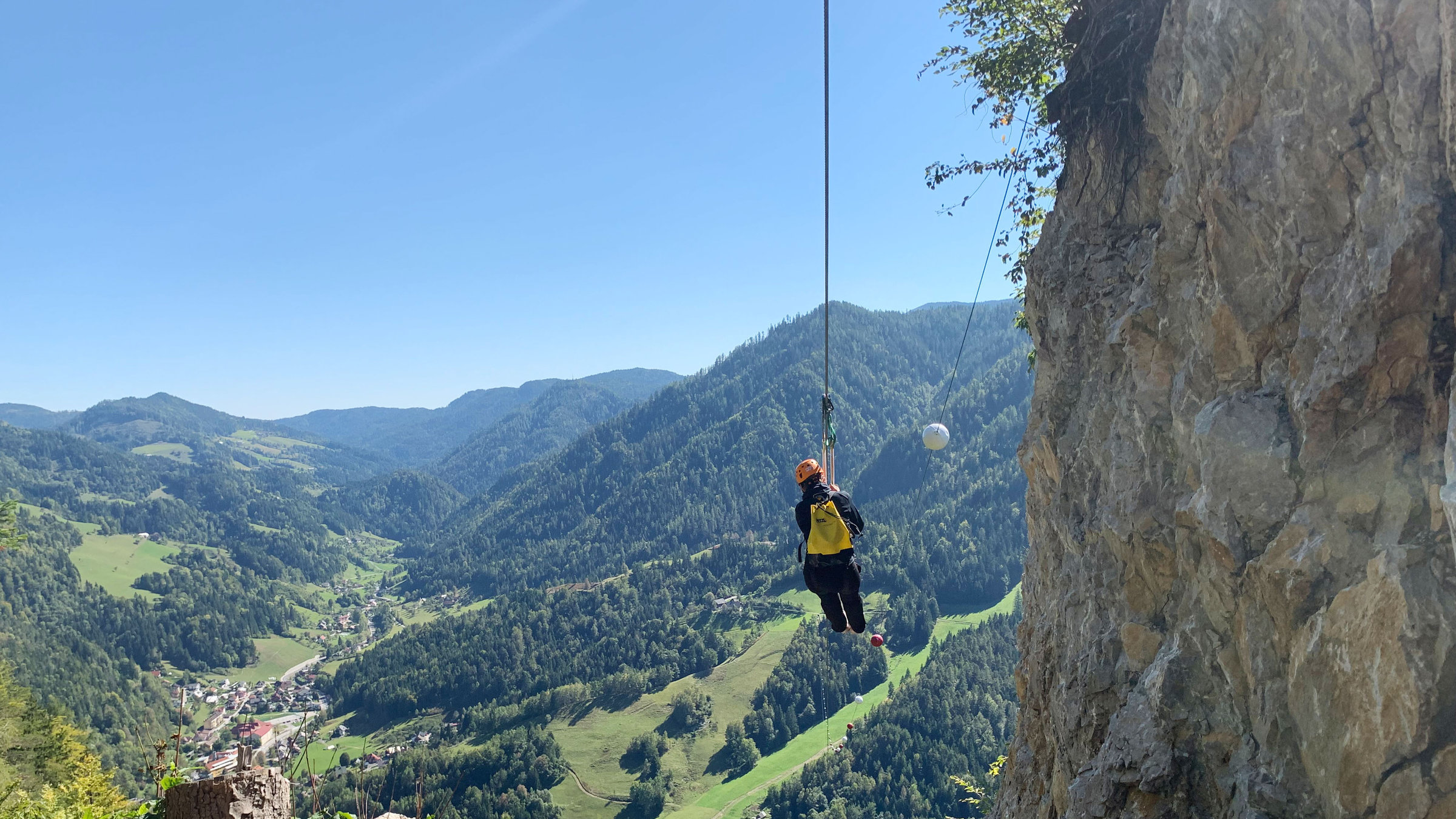 "Faszination Karawanken - Mythos Grenze": Zipline Črna na Koroškem.