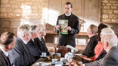 Father Brown - Zehnteilige Britische Krimiserie - Der Religionskrieg