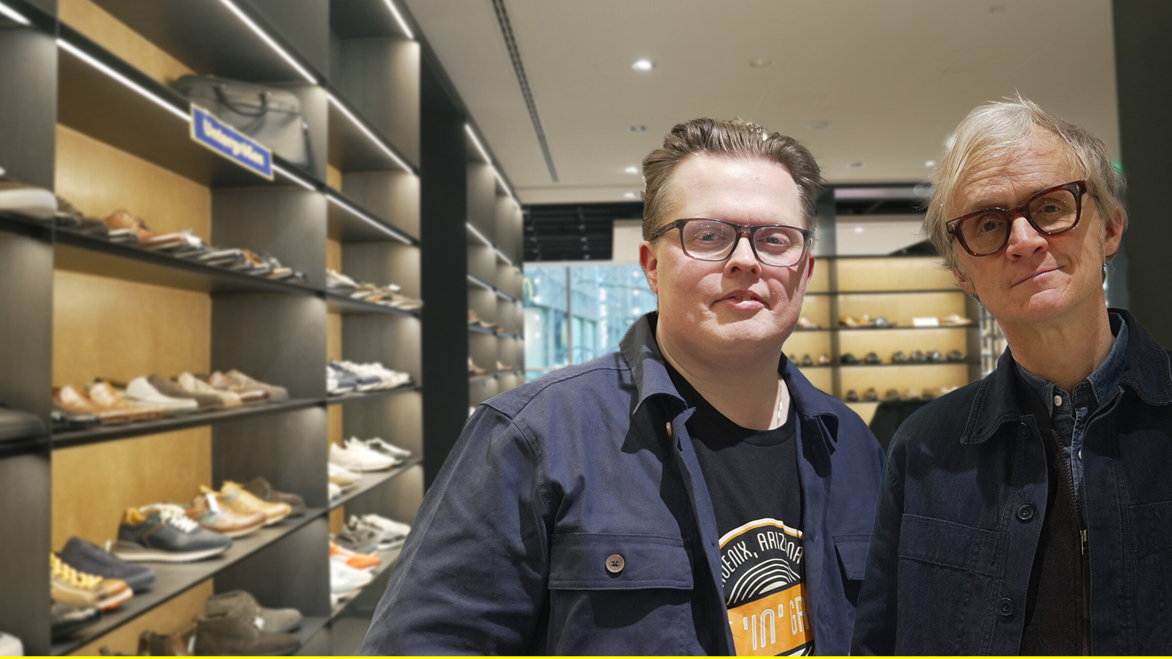 "Kurzstrecke mit Pierre M. Krause - Angelo Kelly macht große Sprünge": Schuh-bi-Duuuh! Das klingt wie Musik in unseren Ohren, wenn Angelo Kelly Gast in der Ausgabe der Kurzstrecke ist! Und die tritt in große Fußstapfen, denn Angelo braucht neue Schuhe. Fürs Fernsehen wohlgemerkt, denn Bodenhaftung hat er auch ohne. Und so stiefelt er mit Pierre M. Krause durchs Geschäft und probiert sich durch allerlei Fußbekleidung, ohne dabei durch Pierres Stilberatung vom Glauben abzufallen. Eine Kurzstrecke, in die man leicht reinschlüpfen kann, die eine angenehme Passform hat und sich hinten keine Blasen läuft. So wird ein Schuh draus!
