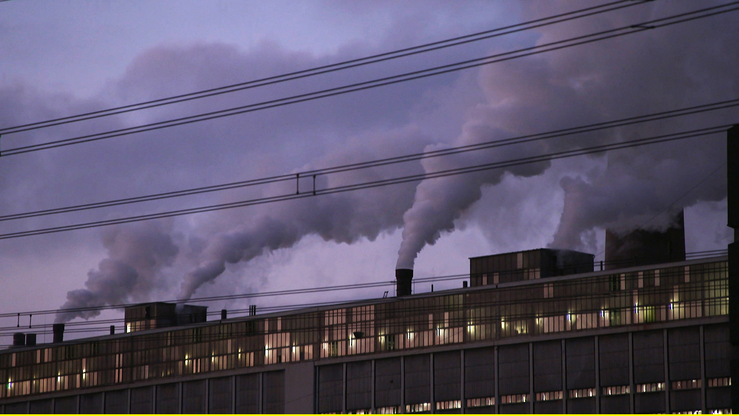 "Heißzeit - Wege aus der Klima-Katastrophe": Statt erneuerbare Energien zu nutzen werden immer mehr Treibhausgase produziert. Bis 2030 muss die Weltgemeinschaft 30 Gigatonnen einsparen.