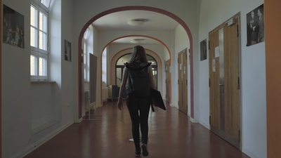 Ab 18! - Dazwischen Elsa