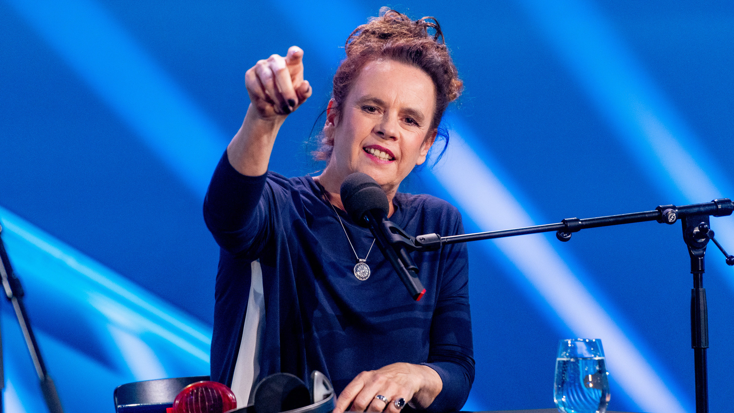 "Nessi Tausendschön: 30 Jahre Zenit": Nessi Tausendschön auf der Bühne